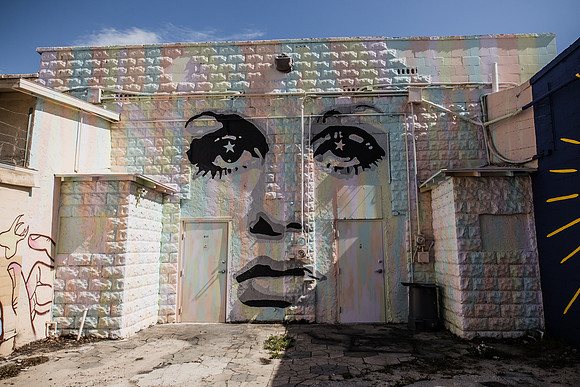 653 Central Ave (Twiggy)
