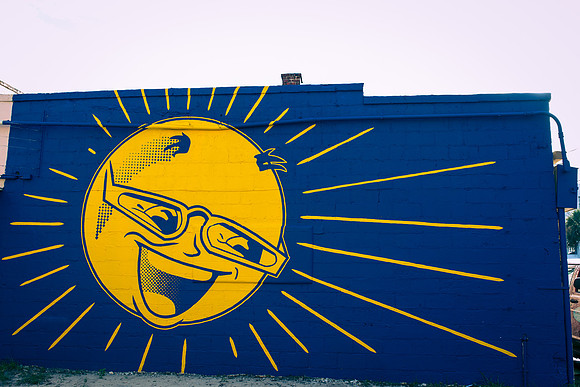 653 Central Ave (Mr. Sun)