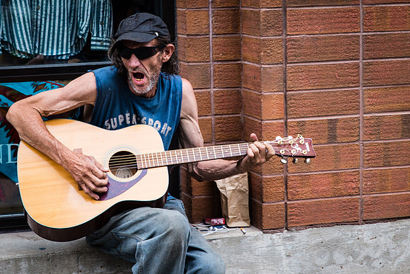 Gritty Guitar Guy