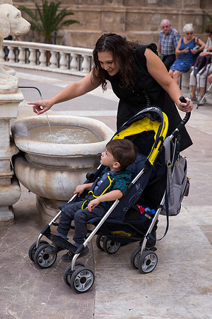 Day 5 - Tis and Sebs by Fountains