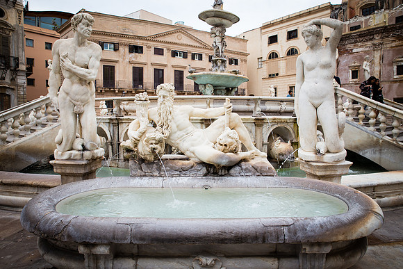 Day 5  - Piazza Pretoria