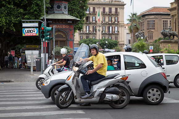 Day 5 - Traffic near Teatro Massimo