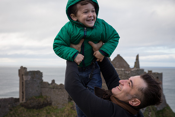 Fepe and Sebs in front of Dunluce Castle