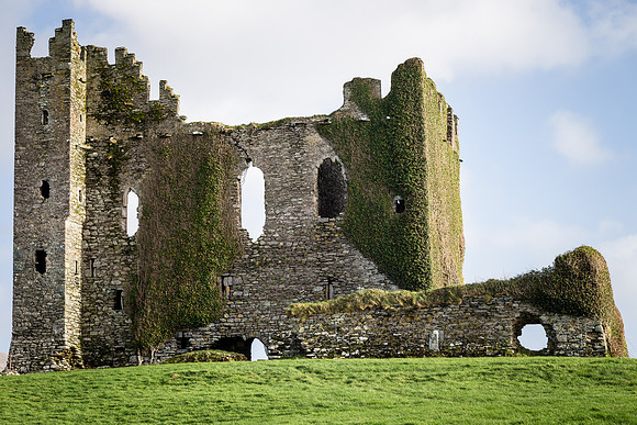 Ballycarbery Castle