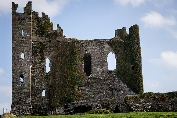 Ballycarbery Castle