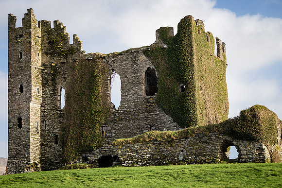 Ballycarbery Castle