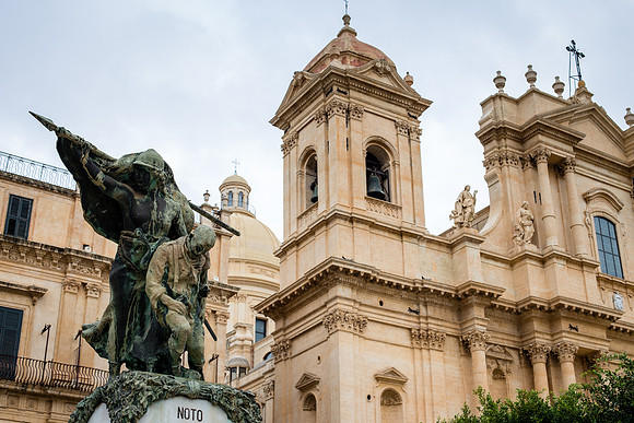 Day 12 - Noto Duomo and WWI Memorial