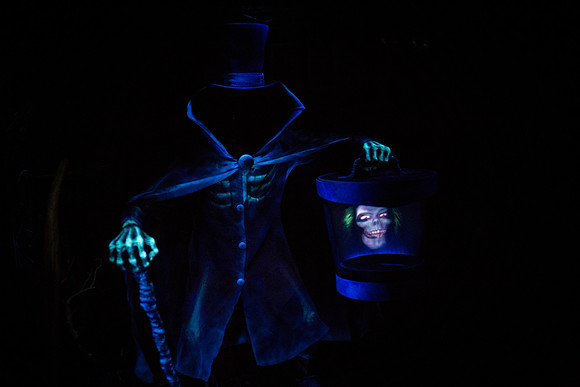 Day 1 - Feb 27 - Haunted Mansion Hat Box Ghost
